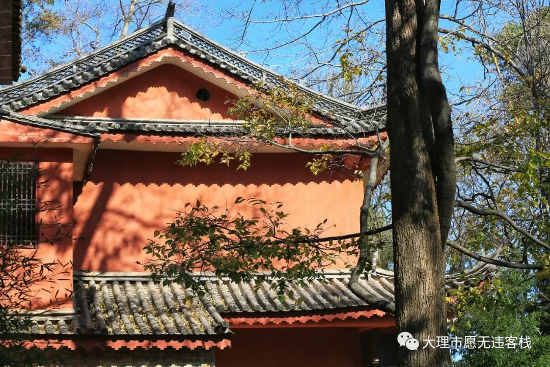 大理凤阳邑茶马古道游古道逛寺庙非常悠然自得